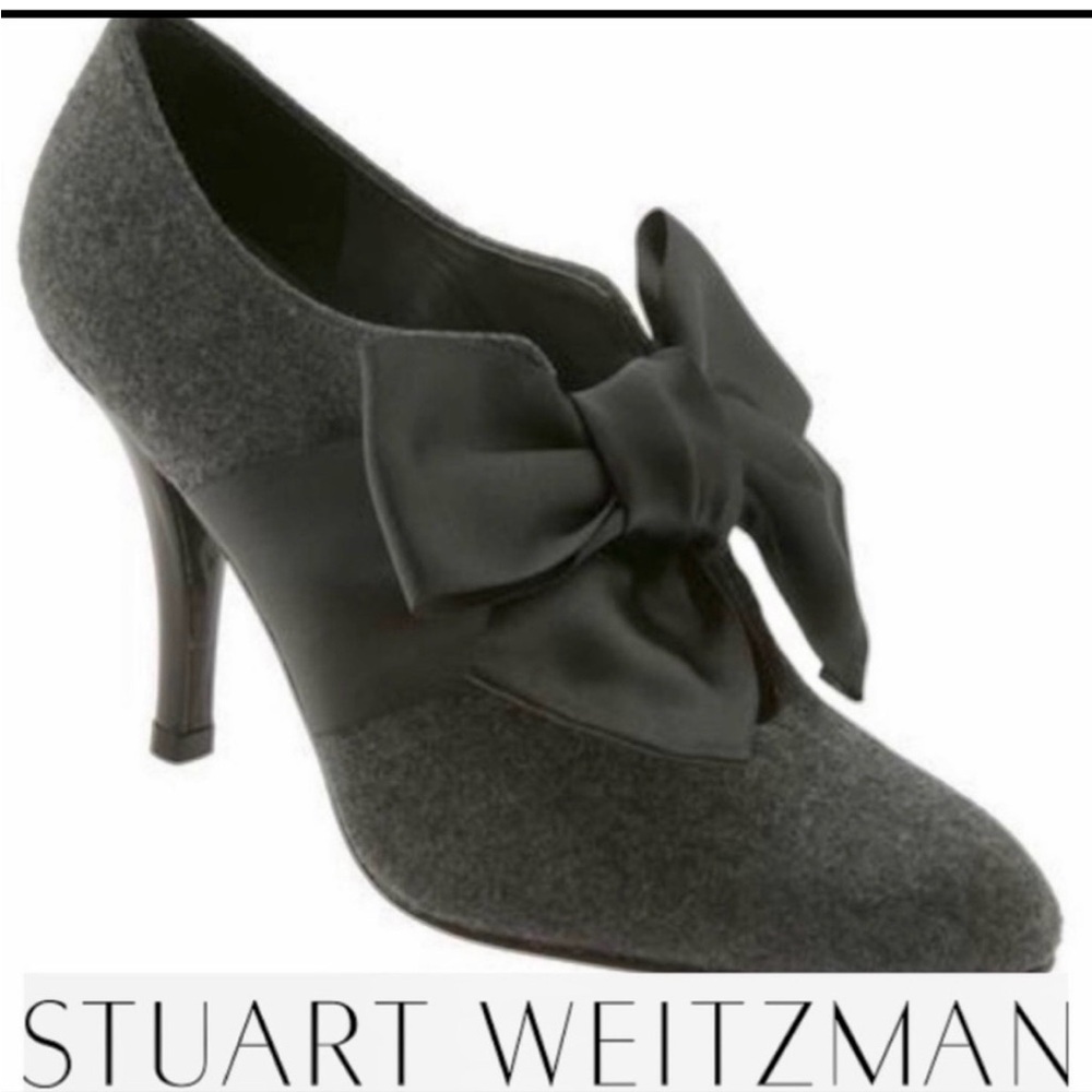 Stuart Weitzman Bouffant Gray Flannel Heels with Satin Bow
